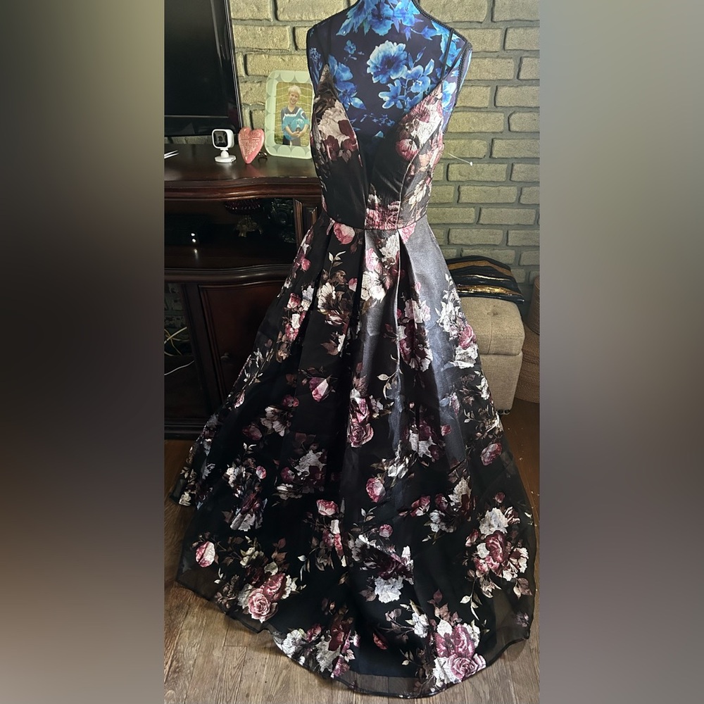 Black prom dress